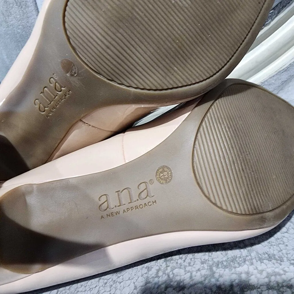 A.N.A. Shoes 10.0 W