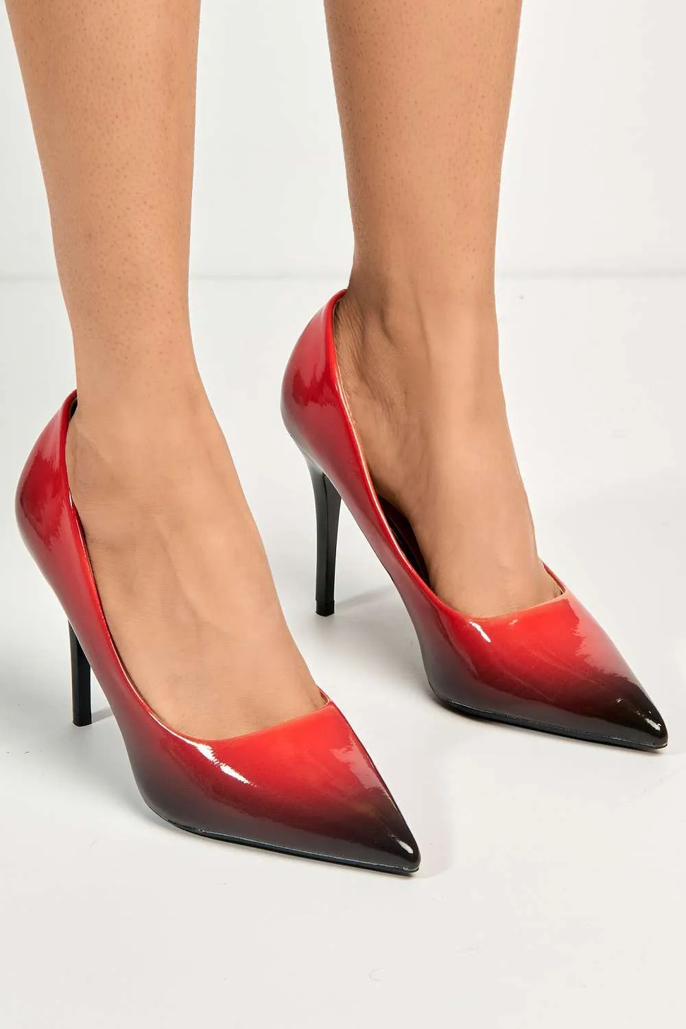 Dua Two Tone Pointed Toe Court Shoes in Red